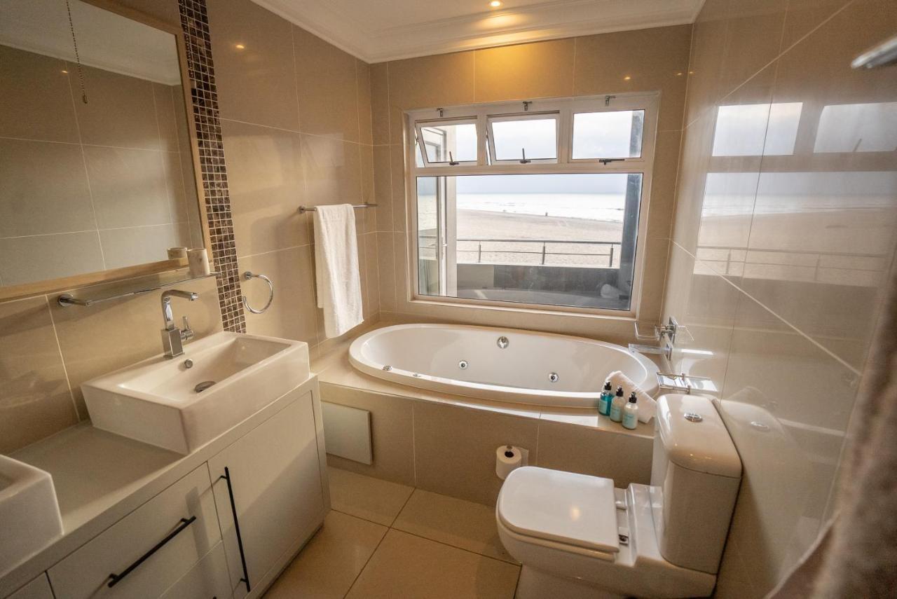 Deja Blue Beachfront Villa, Newly Renovated Langstrand Zewnętrze zdjęcie